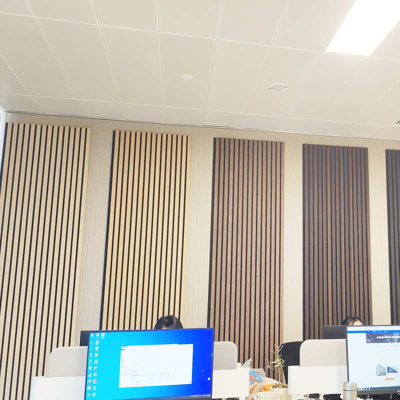 木質(zhì)裝飾格柵墻板